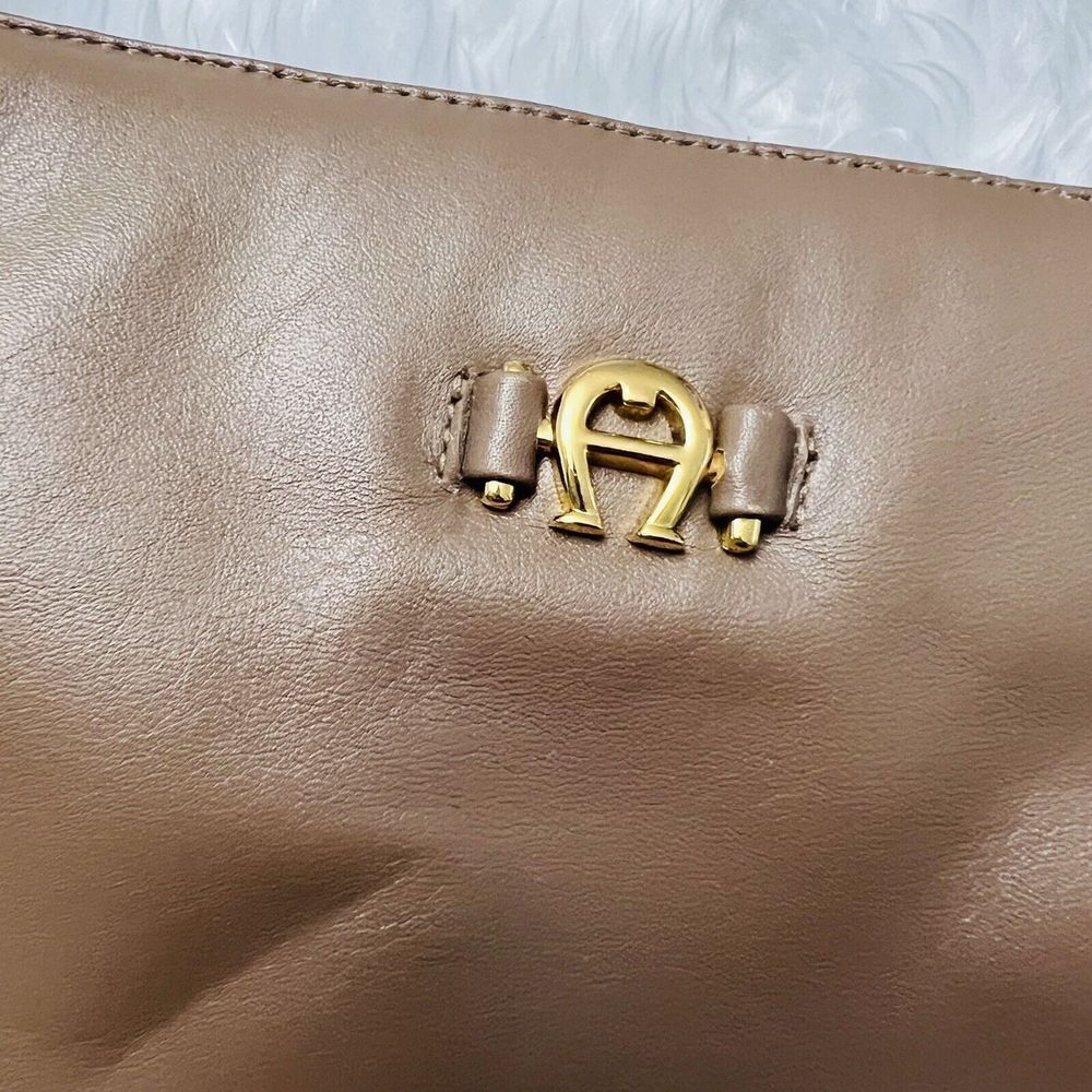 RARE Etienne Aigner Shoulder Bag Soft Cowhide Leather Taupe Tan Gold Y2K Vintage - Picture 6 of 15